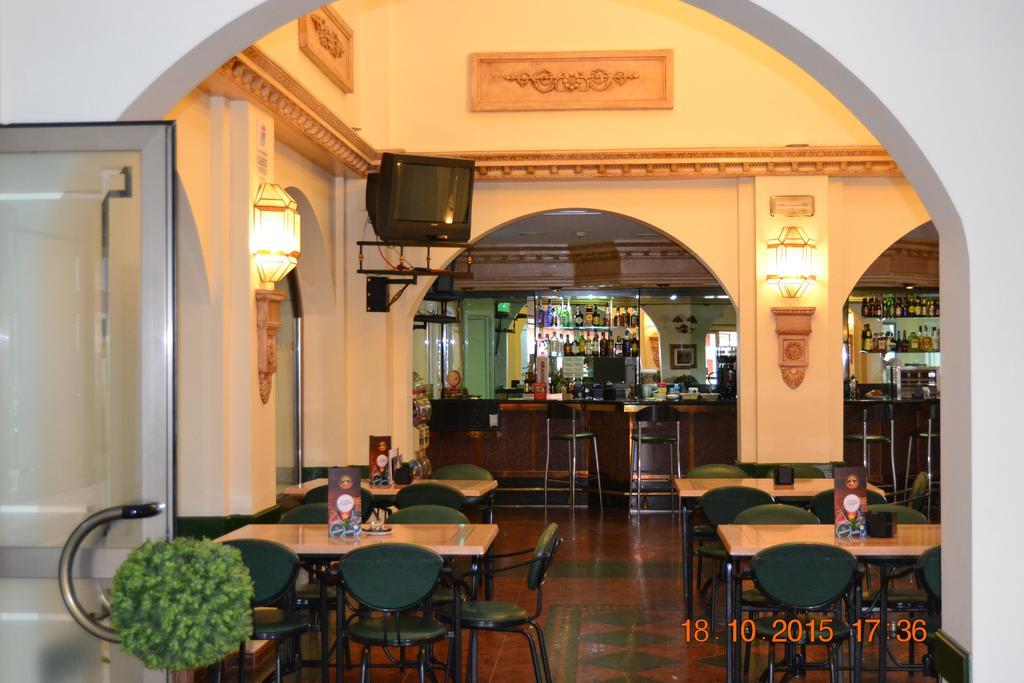 Hotel Poniente Мораледа-де-Сафайона Экстерьер фото