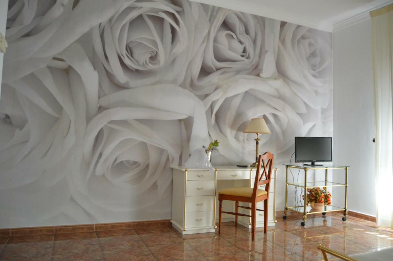 Hotel Poniente Мораледа-де-Сафайона Экстерьер фото
